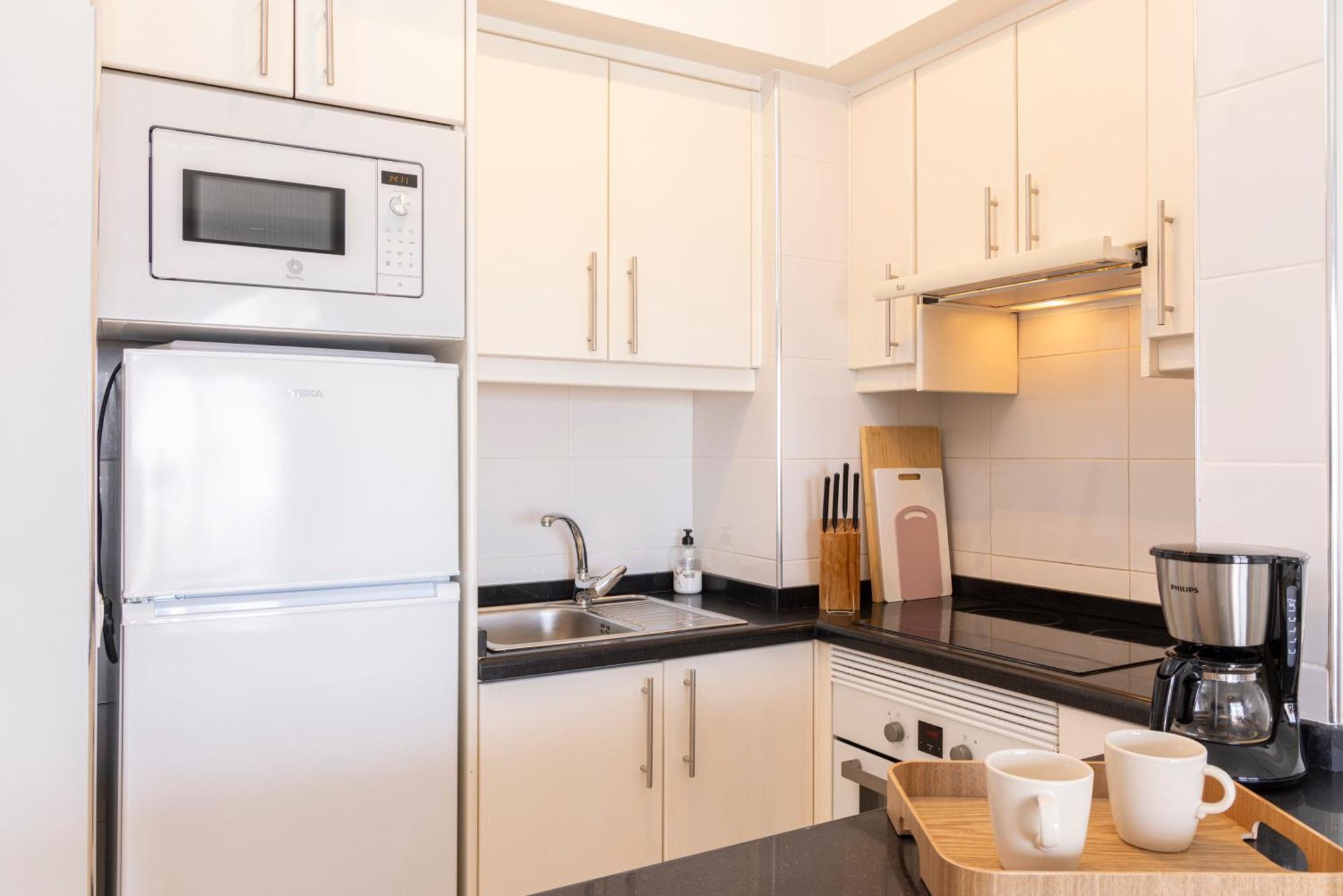 אדחה Fabulous Sea View Apartment מראה חיצוני תמונה