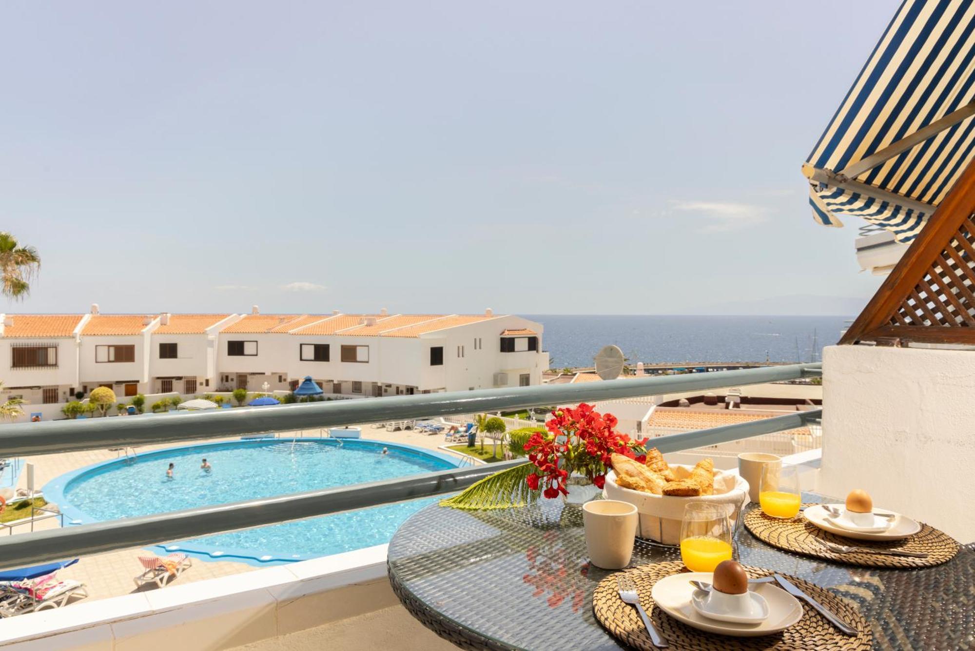 אדחה Fabulous Sea View Apartment מראה חיצוני תמונה